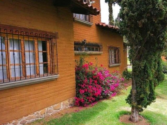 TAPALPA COUNTRY CLUB CASA EN VENTA FRENTE AL CAMPO DE GOLF
