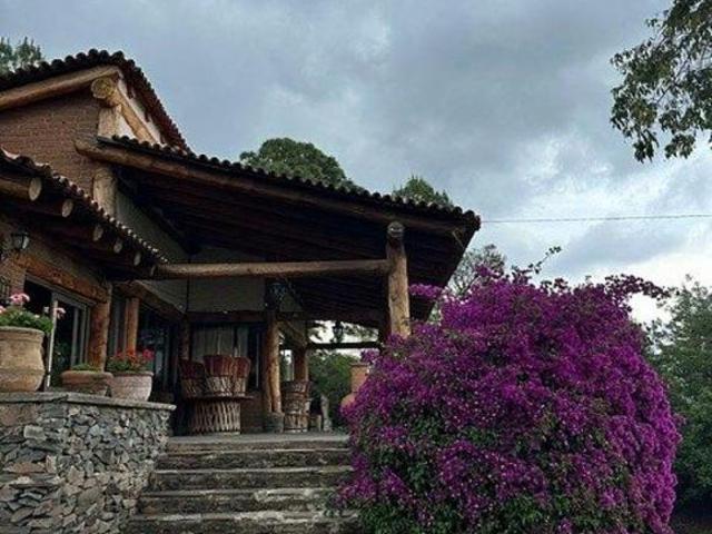 TAPALPA COUNTRY CLUB OPORTUNIDAD 2 CASAS