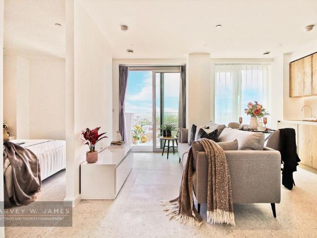 Tapestry Way, Jacquard Point, E1 1 bed apartment to rent £2,450 pcm £565 pw