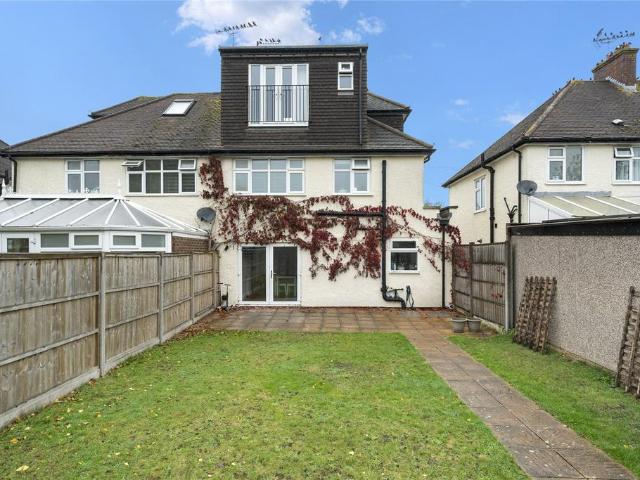 Tartar Road, Cobham, Surrey, KT11 4 bed semi detached house to rent £3,250 pcm £750 pw