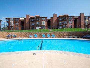 Tara Villas on the Green 2 Bedroom Apartment for Rent at 205 Shillaelagh Blvd, Papillion, NE 68046