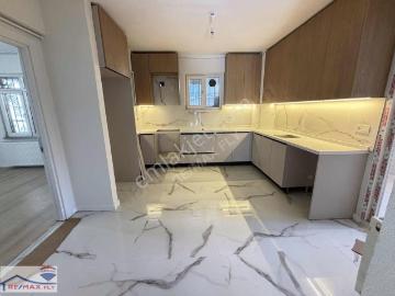 Tarabya Arabayolu Caddesinde Yenilenmiş 2+1