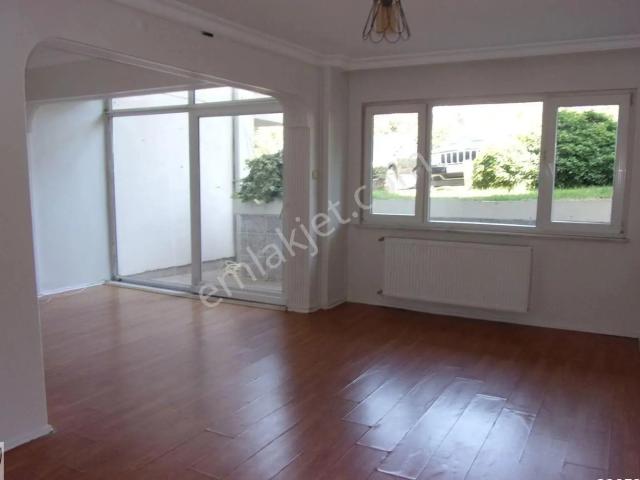 Tarabya Sanatçılarda 2+1 110 Metrekare Çok Bakımlı Kiralık Daire