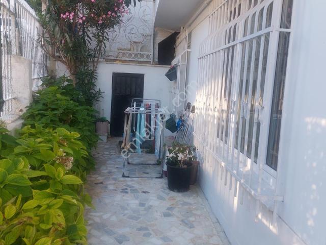 Tarabyada Metroya 2 Durak Mesafede Temiz 2+1 Kiralık Bahçe Katı