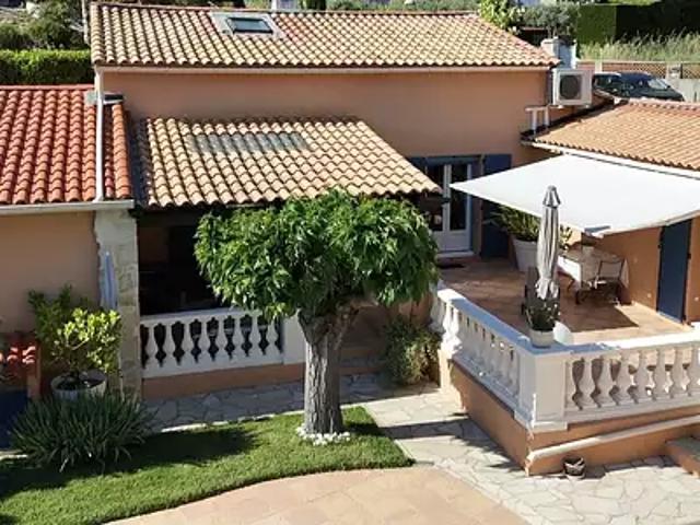 Taradeau 83460 Achat / Vente maison 8 pièces t8 parking