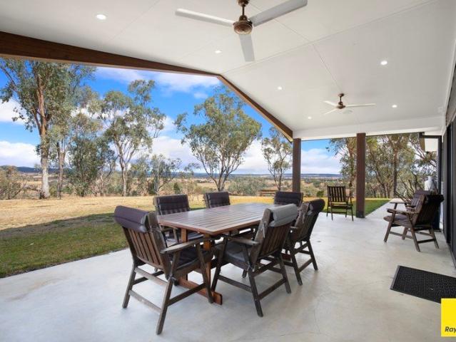 TARALGA 24.8 ha 61.28 ac with 2 homes & 11 car storage 5 minutes from Inverell