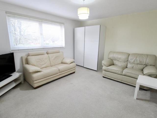 Taransay Crescent, First Floor, AB16