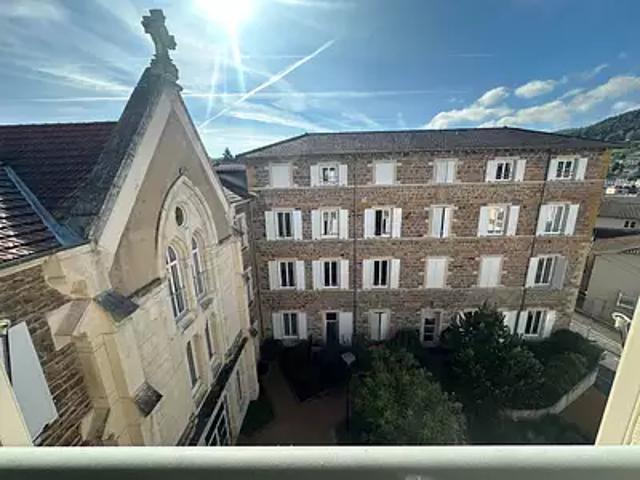 Tarare 69170 Location appartement 2 pièces t2 au dernier étage