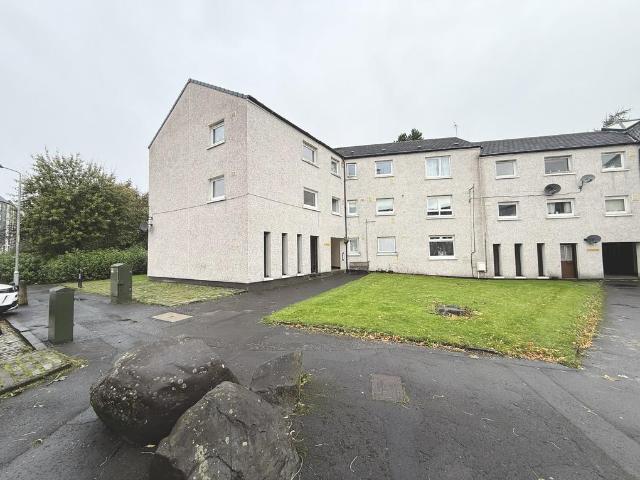 Tarbolton Road, Glasgow, G67 3 bed flat to rent £850 pcm £196 pw