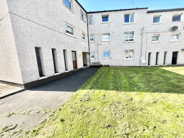 Tarbolton Road, Glasgow G67, 3 bed flat to rent, £850 pcm | PrimeLocation