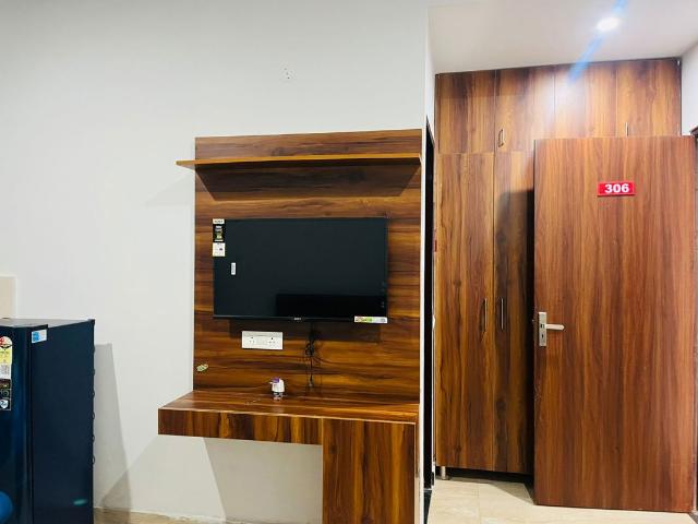 Tarc Kailasa 3 Bedroom 235 Sq. Yd. Apartment in Kirti Nagar Delhi Listing ID: #10024