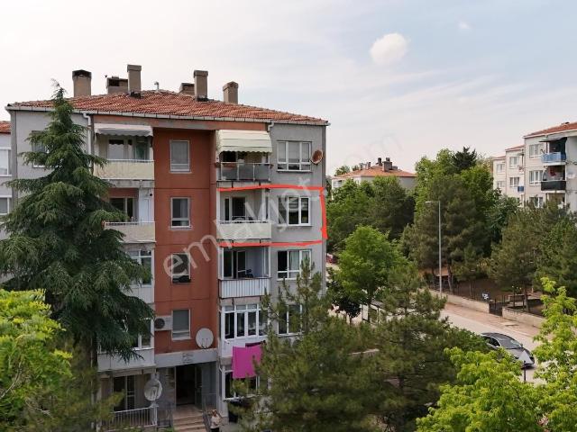 Tarcanlardan Koca Sinanda Ana Cadde Üstü Satılık 3+1 Daire