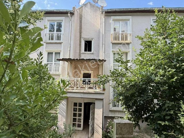 Tarcanlardan İzmit Bayındırlık Konutları Satılık 3+1 Daire