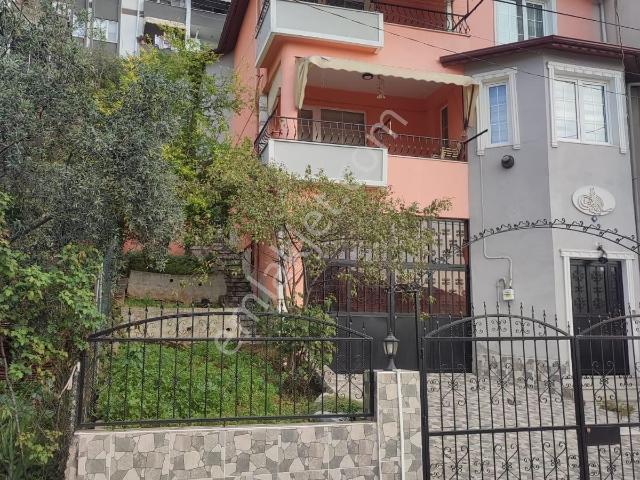 Tarcanlar'dan Turgut Mah. Deniz Manzaralı 3 Katlı Müstakil Ev