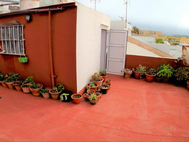 Tarifa. Com presenta exclusiva Casa de pueblo situada en el. 101m² Tarifa