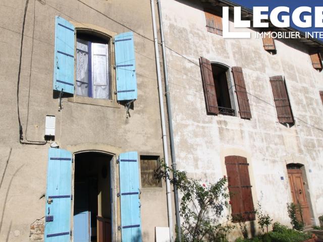 Tarn: Maison de village à rénover dans le centre de Labastide Rouairoux