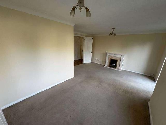 Tarn Howes Close, Thatcham, RG19