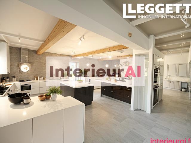 Tarn 81: Projet de Rénovation – Ferme en pierre + grange & revenus de panneaux solaires. Opportunité à saisir