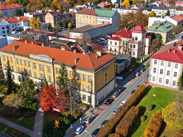 Na wynajem przestronny lokal biurowy 37 m² w Tarnowie