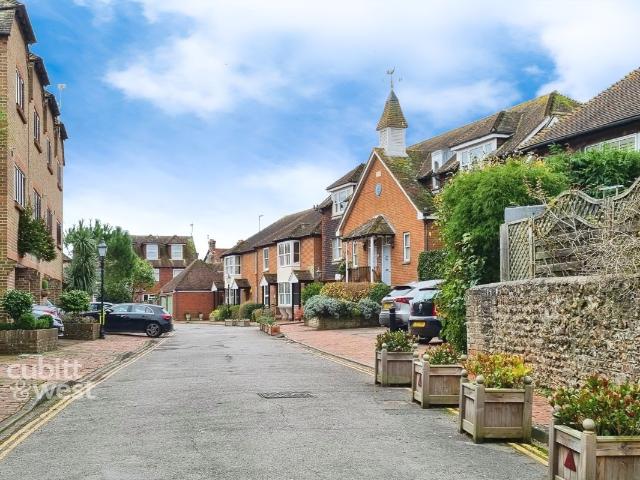 Tarrant Wharf, Arundel BN18, 2 bed flat to rent, £1,500 pcm | PrimeLocation