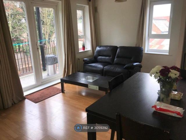 Tarragon Court, London IG1, 1 bed flat to rent, £1,400 pcm | PrimeLocation