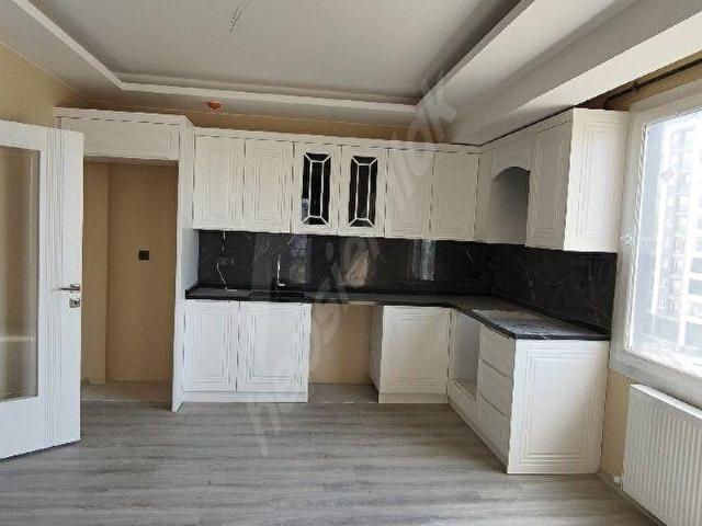 TARSUS ERGENEKON MH KİRALIK 4+1 ARA KAT DAİRE