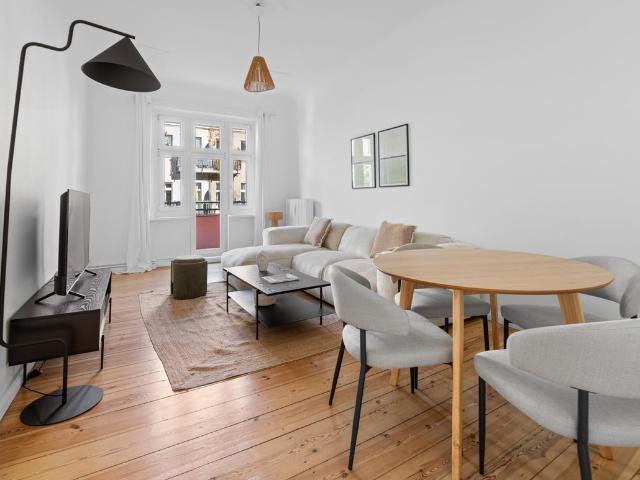 Tasteful 1 Bedroom Apartment in Friedrichshain, Berlin Amsterdam Apartments for Rent