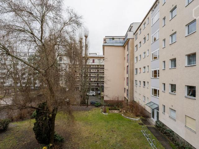Tasteful 1 room apartment with balcony and EBK in Berlin Wilmersdorf, Berlin Amsterdam Apartments for Rent