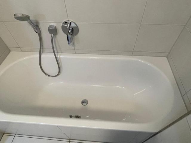 Tasteful, as new 3 room apartment with interior design, balcony and fitted kitchen, Berlin Amsterdam Apartments for Rent
