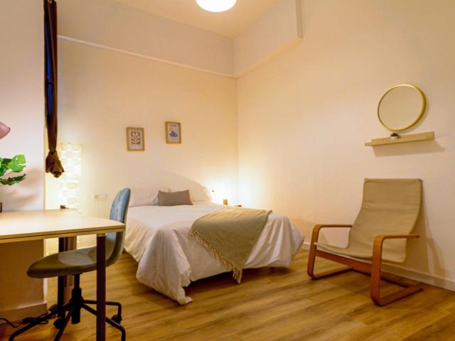 Tasteful double bedroom near Basílica de la Mercè
