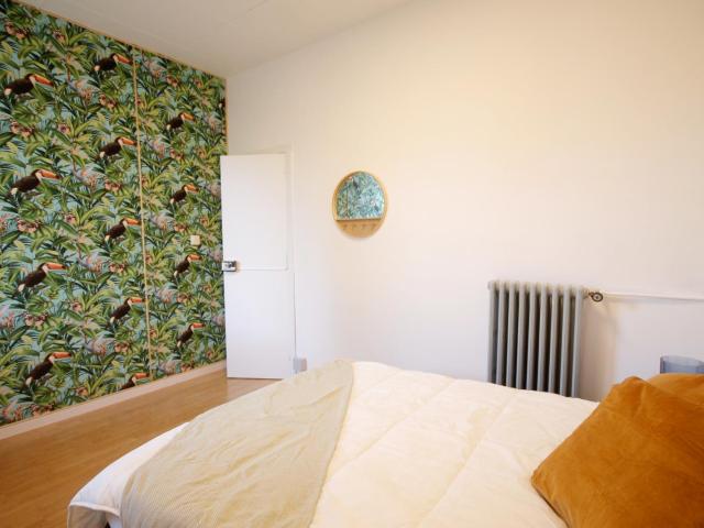 Tasteful double bedroom near Universitat de Barcelona