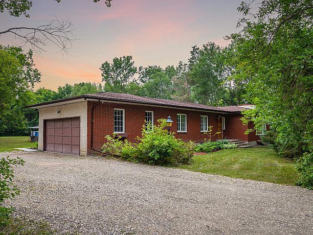 Tastefully Remodelled 3bdrm Bungalow On Private 1.39acre Lot!