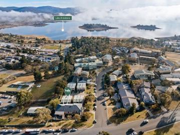 Jindabyne, Snowy River, Victoria - Equipped kitchen