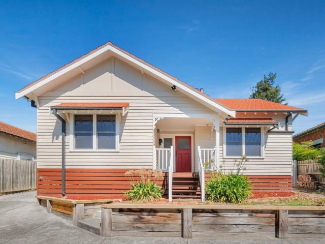 Tastefully Renovated Victorian in a Wonderful Location