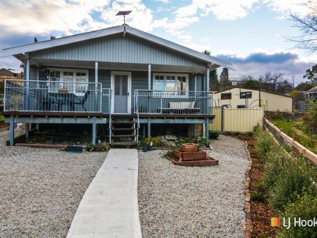 Tastefully Renovated Weatherboard on 1283 sqm