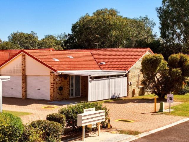 Tastefully Updated Lowset Villa with Low Body Corporate Fees!