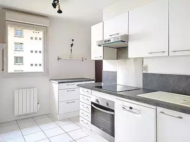 Tassin la Demi Lune 69160 Achat / Vente appartement 2 pièces t2 au dernier étage cave