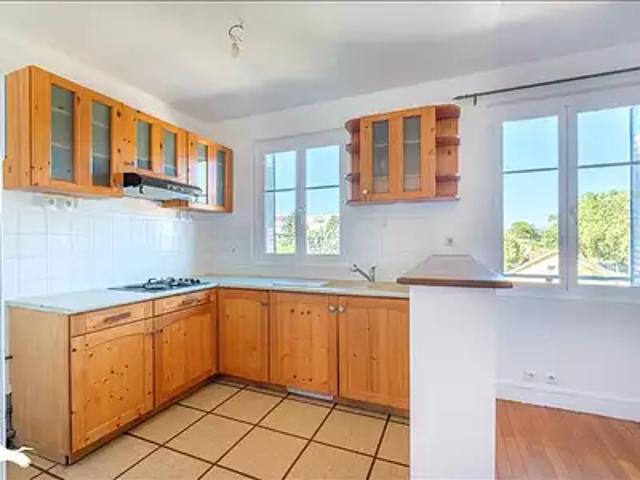 Tassin la Demi Lune 69160 Location appartement 4 pièces t4 au dernier étage