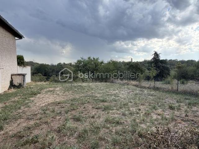 TASSIN PLATEAU DE MEGINAND MAISON T4 TERRAIN ENVIRON 1 000 M2