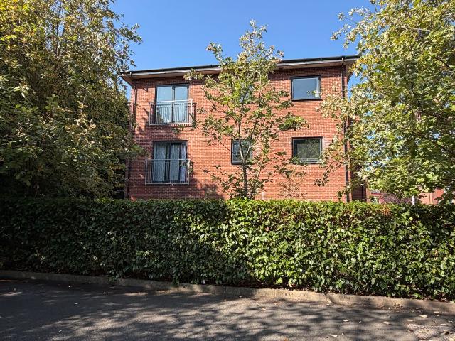Tattershall Court, Stoke On Trent ST4, 2 bed flat to rent, £750 pcm | PrimeLocation