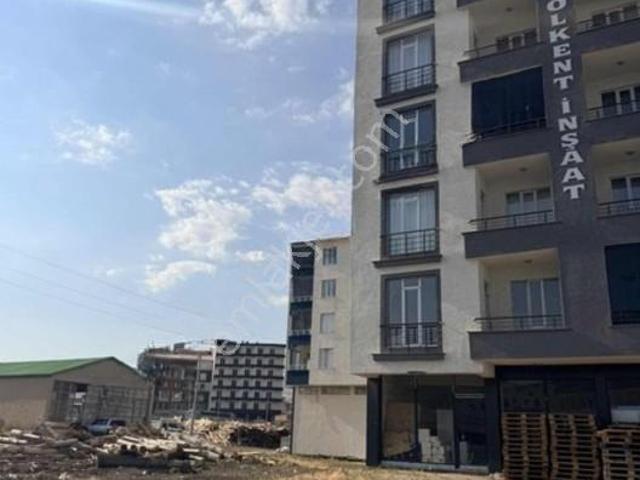 Tatvan Beledıye Yani Satılık 2+1