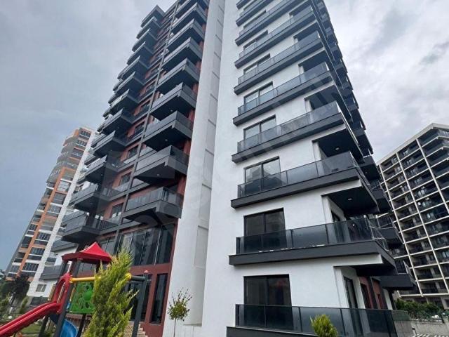 Tatil Konforunda, Yatırımlık ve Oturuma Hazır Lüks 1+1
