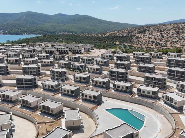 Tatil Köyü Kıvamında Site İçinde