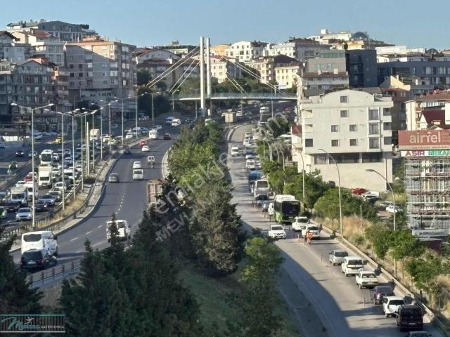 Tatlıkuyu Mahallesin De Asansörlü Satılık 4+2 Daire