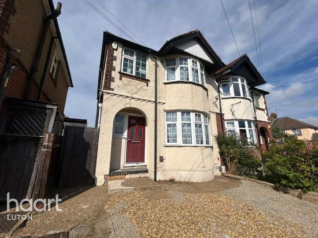 Taunton Avenue, Luton 3 bed semi detached house to rent £1,700 pcm £392 pw