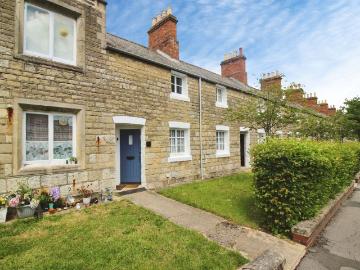 Taunton Street, Swindon SN1, 2 bed terraced house to rent, £1,000 pcm | PrimeLocation