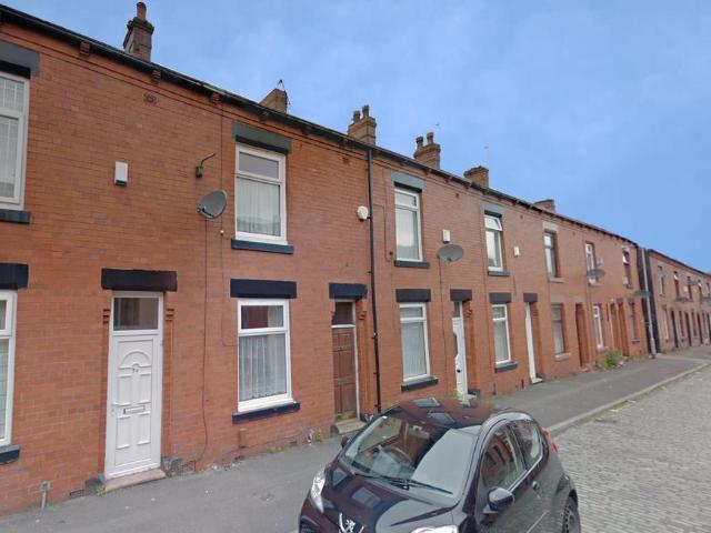 Taurus Street, Greenacres, Oldham 2 bed terraced house to rent £850 pcm £196 pw