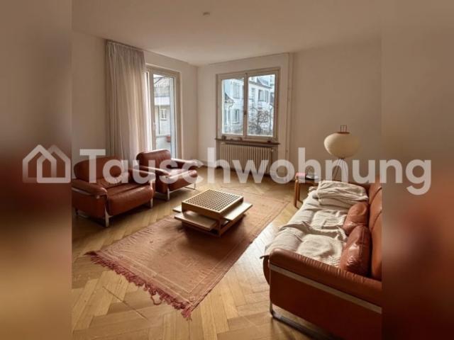 Tausche charmante 3,5 Zi Altbauwohnung 8002 mit 2 Balkonen