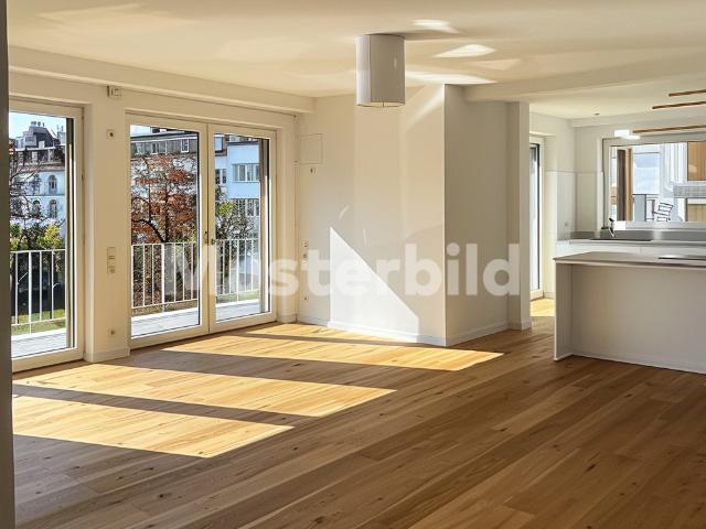 Tauschimmobilie: Traumhafte 5 Zimmer Wohnung mit Seeblick in Hergiswil