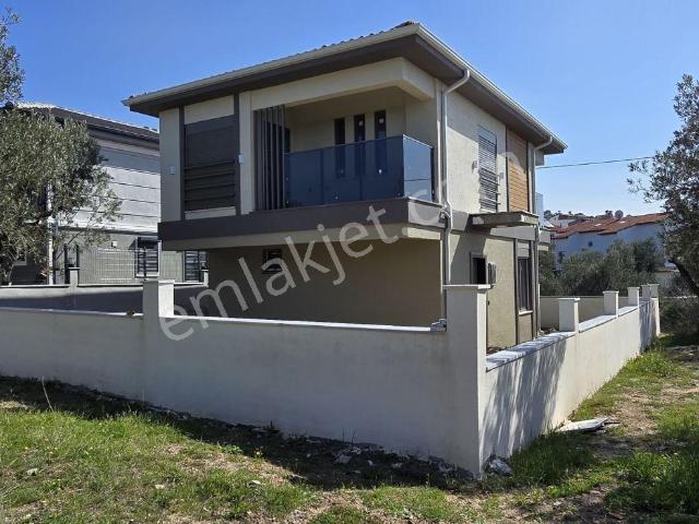 Tavaklı Sahilde Full Manzaralı Kullanıma Hazır Satılık Villa